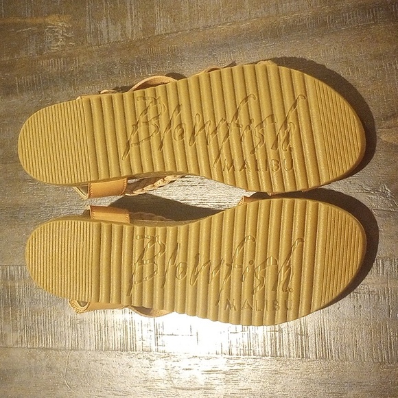 Blowfish Malibu Tan sandal size 8 - Picture 4 of 4